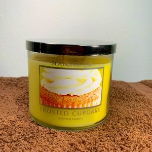 Frosted Cupcake 14.5 oz 3-wick Candle